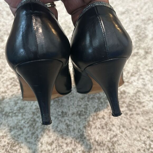 Carel Paris Black Pointed-Toe Pumps 6.5 - Picture 4 of 9